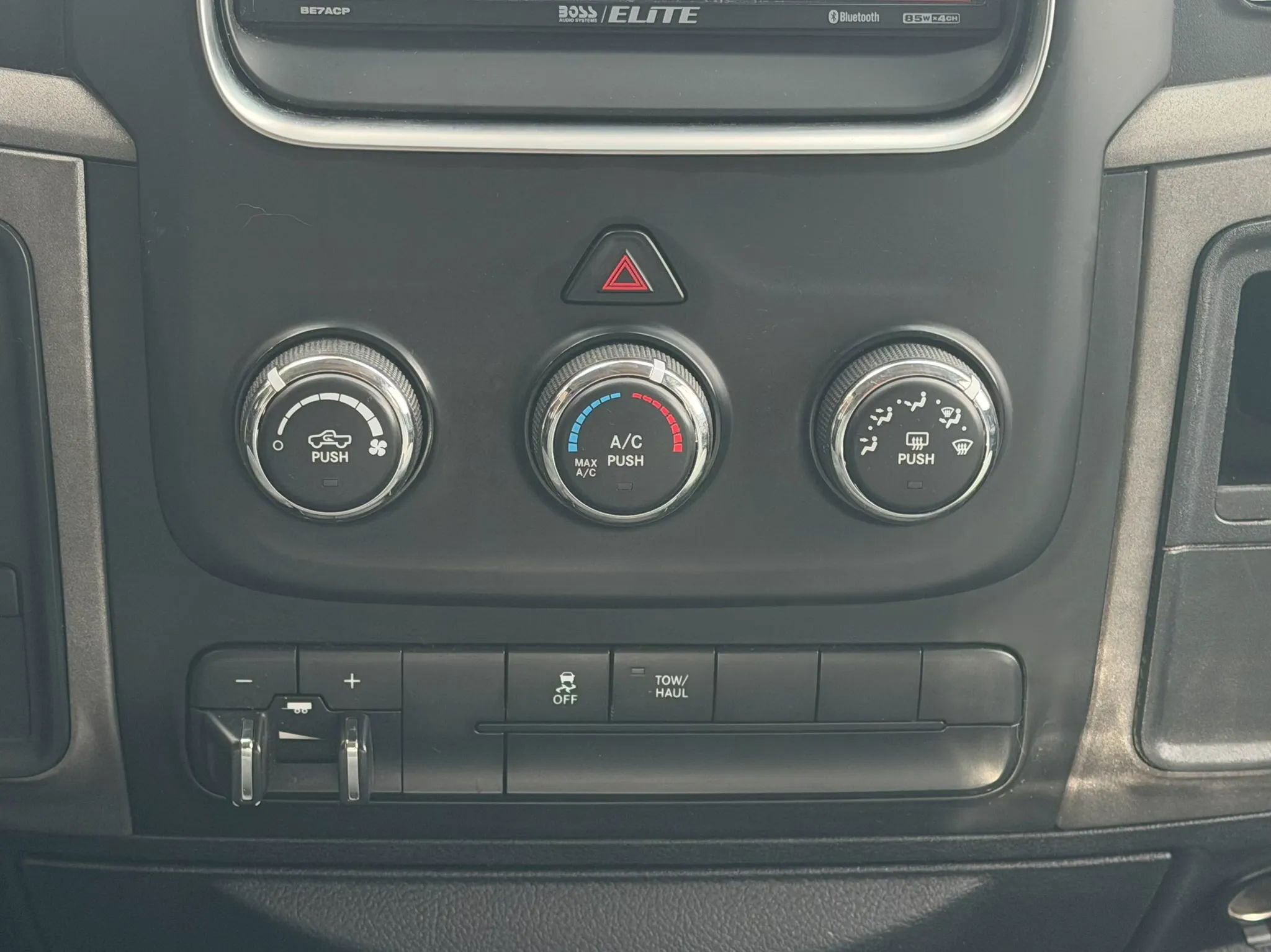 Used 2016 RAM 1500 ST w/ SXT Appearance Group image 17