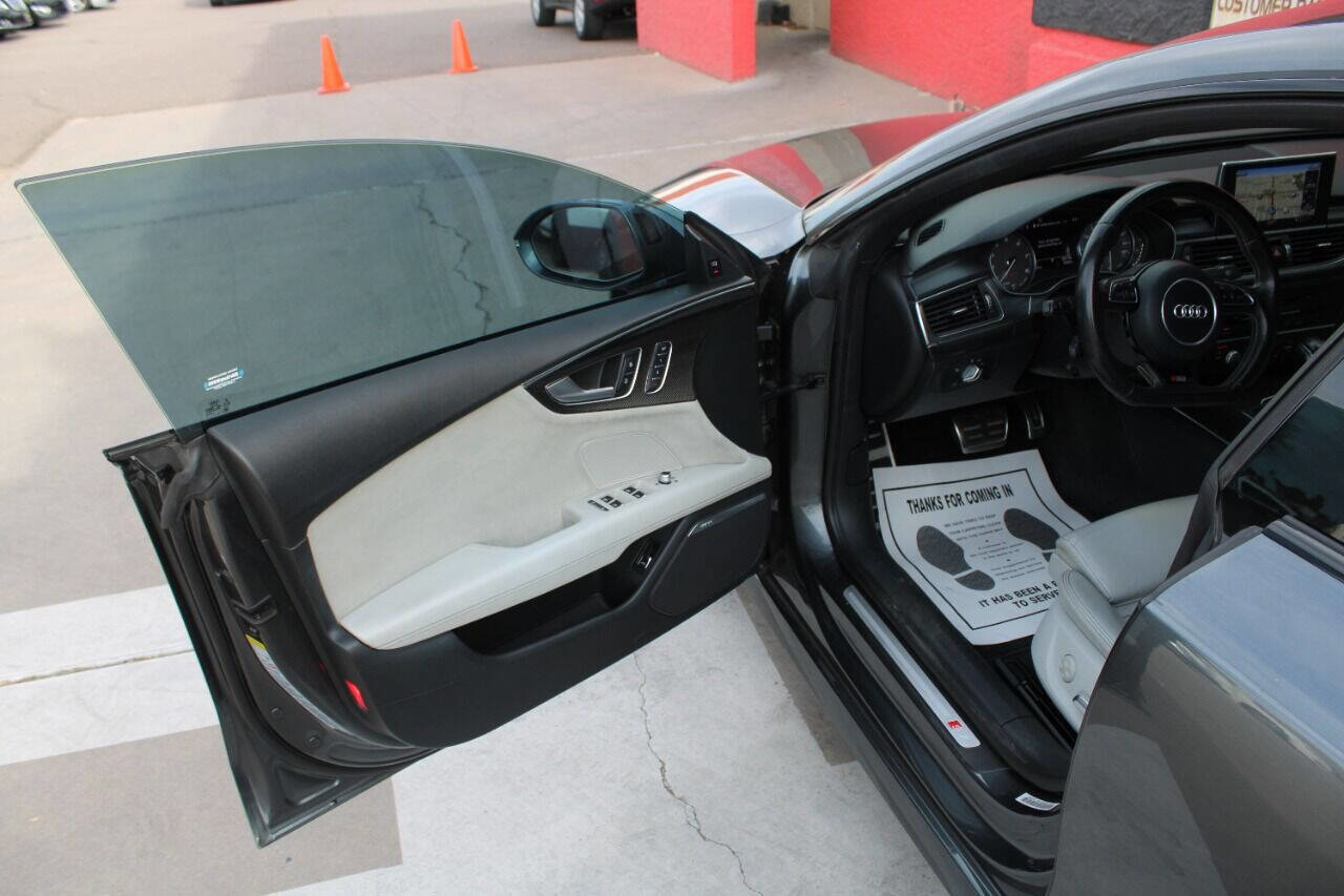 Used 2017 Audi S7 Premium Plus w/ S7 Sport Package image 9