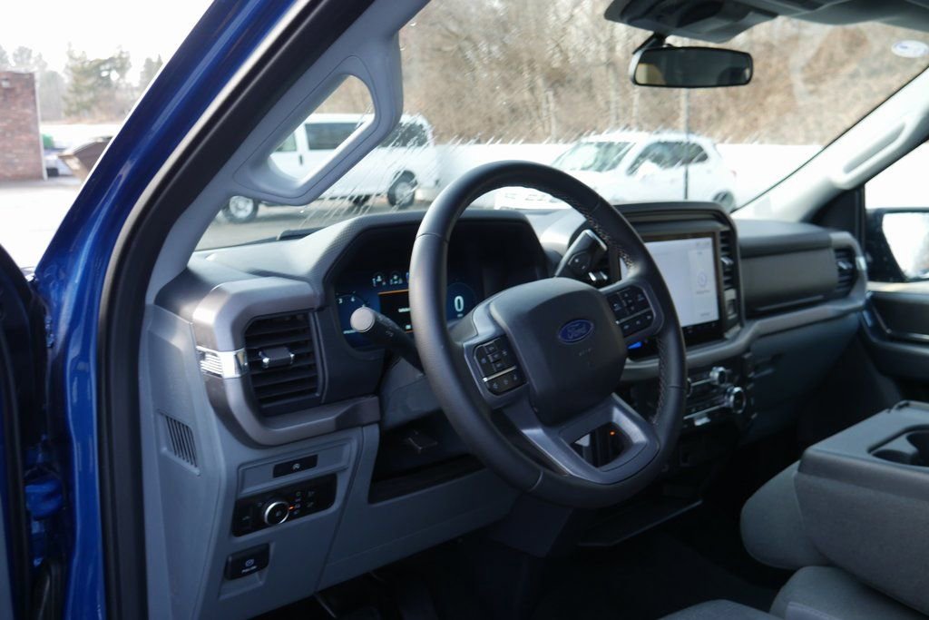 Used 2025 Ford F150 XLT w/ Equipment Group 301A Standard AWD/4WD image 10