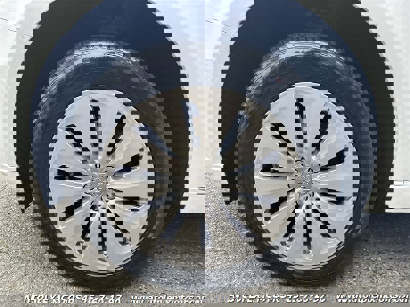 Used 2013 Audi Q5 2.0T Prestige image 33