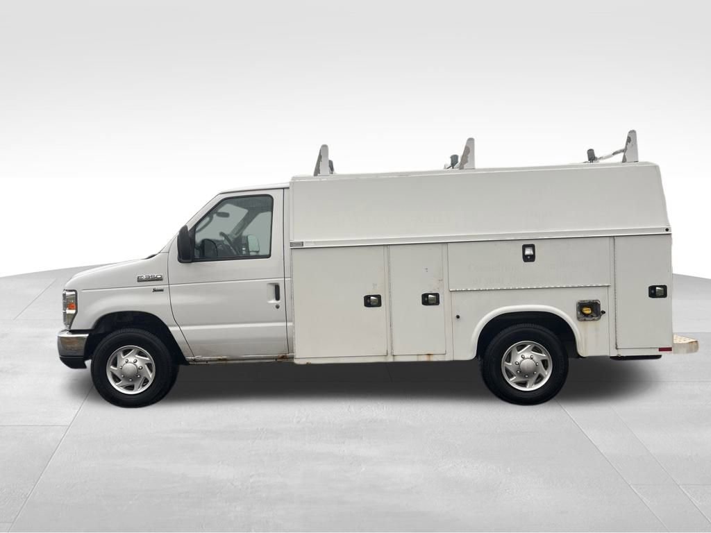 Used 2016 Ford E-350 and Econoline 350 Super Duty w/ Power Windows & Locks Group image 2