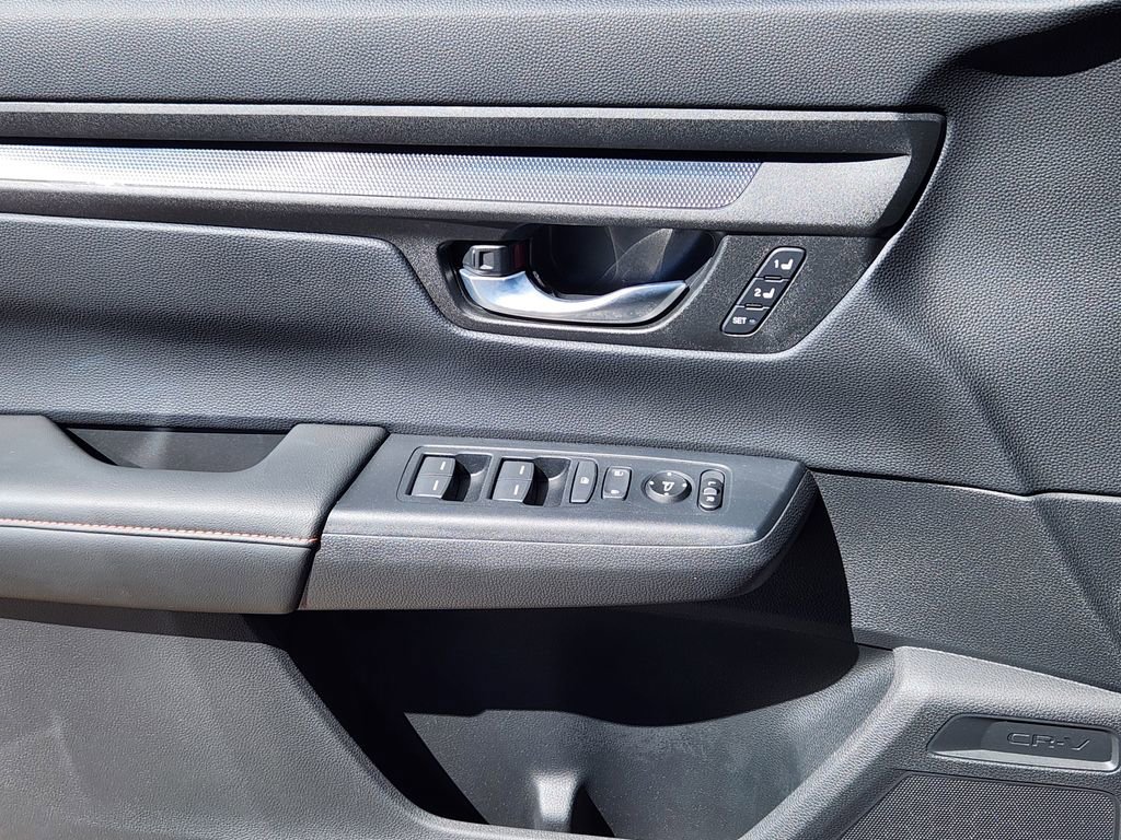Used 2025 Honda CR-V Sport-L image 6
