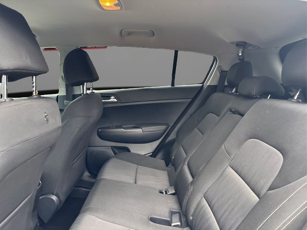 Used 2022 Kia Sportage LX image 10