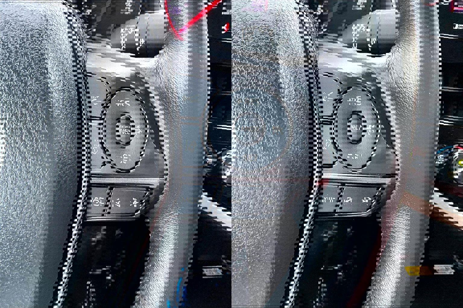 Used 2023 Toyota Camry XSE image 18