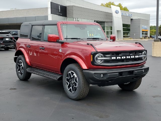 New 2026 Ford Bronco Outer Banks AWD/4WD image 2