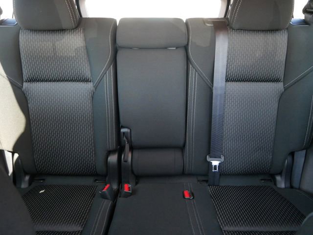 Used 2025 Mitsubishi Outlander ES image 14