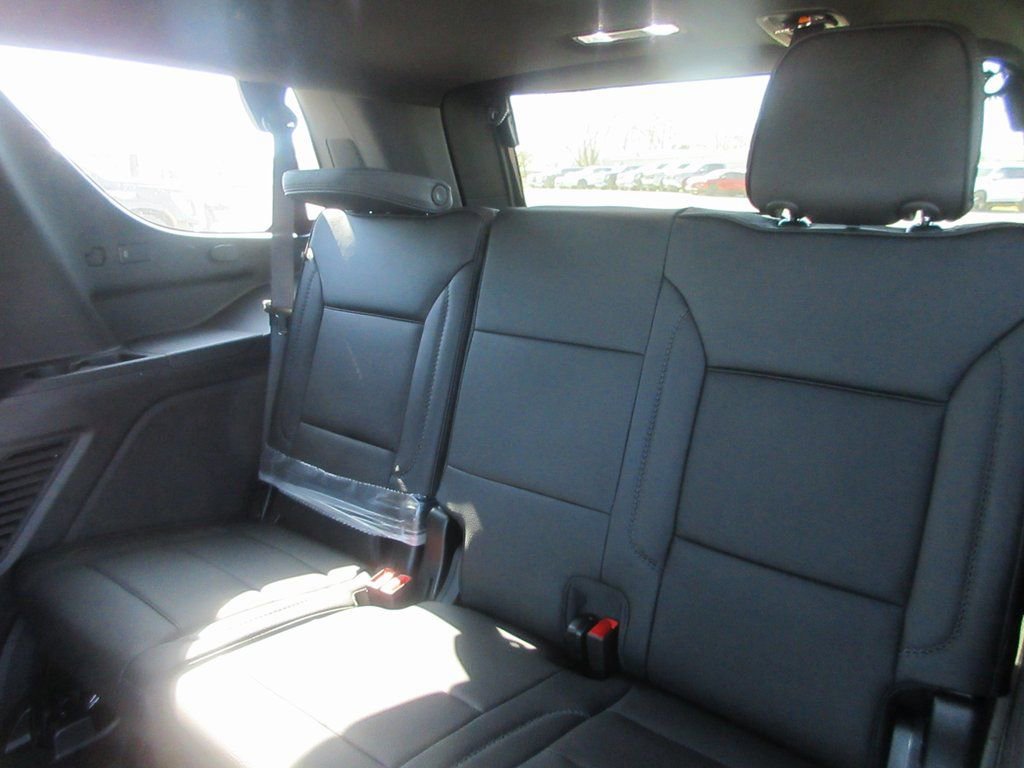New 2026 GMC Yukon Denali w/ Sun & Power Step Package image 14