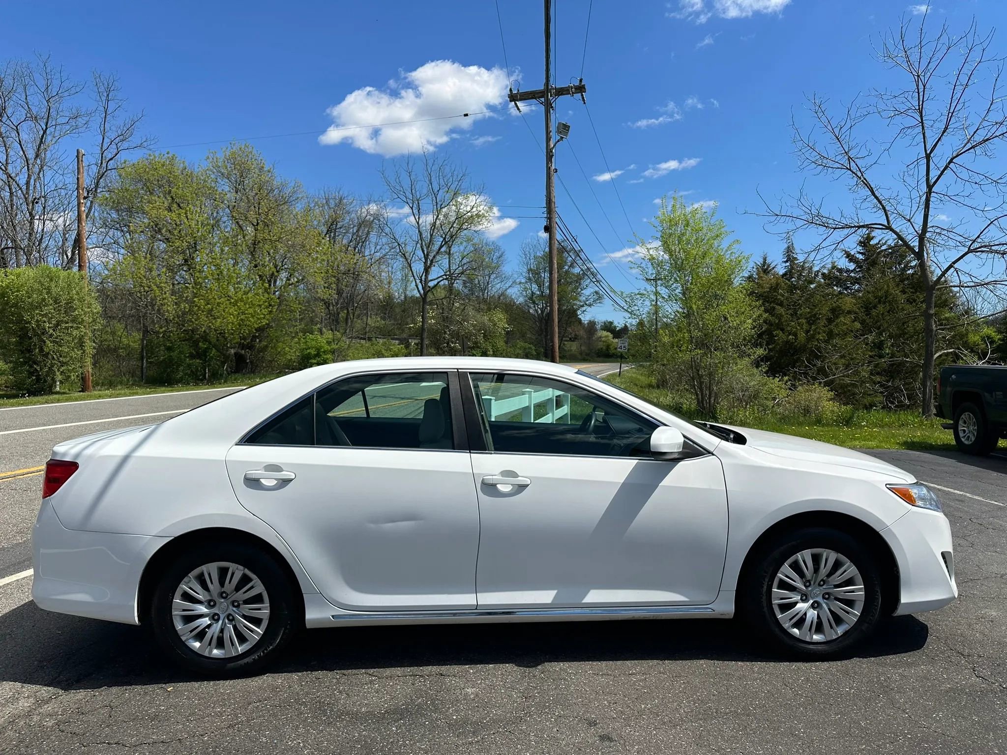Used 2013 Toyota Camry LE FWD image 7