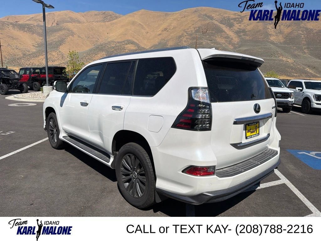 Used 2023 Lexus GX 460 Premium w/ Accessory Package AWD/4WD image 2