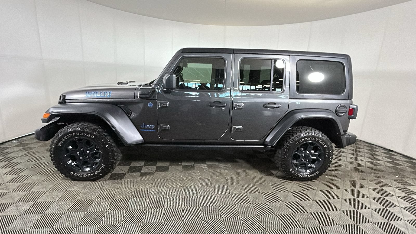 Used 2023 Jeep Wrangler Unlimited w/ Convenience Group AWD/4WD image 7