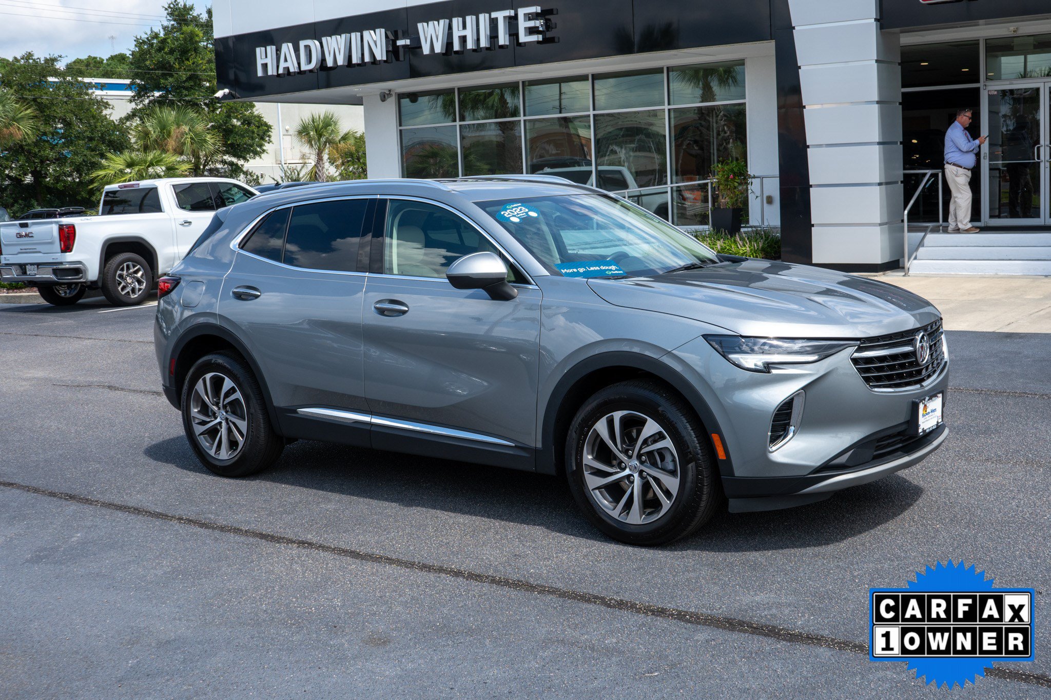 Used 2023 Buick Envision Essence AWD/4WD image 1