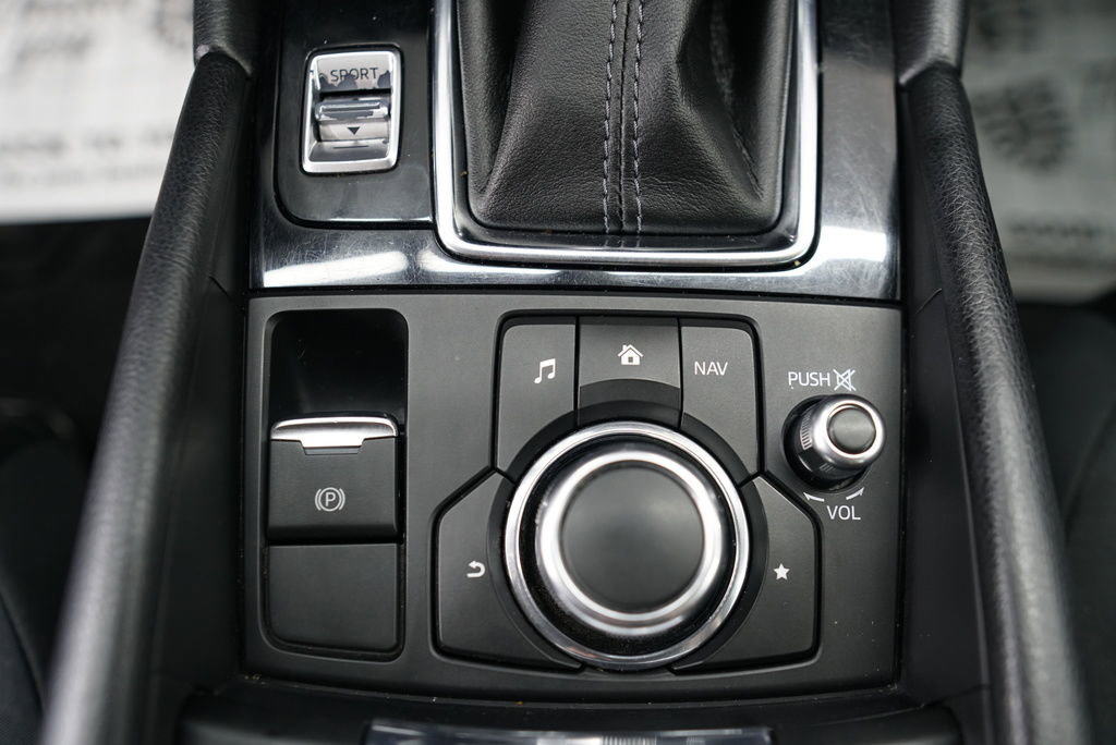 Used 2017 MAZDA MAZDA3 Sport FWD image 33