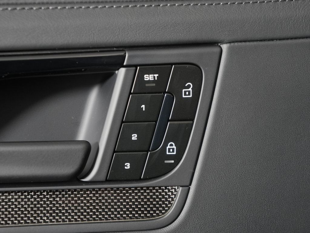 New 2027 Porsche Cayenne GTS AWD/4WD image 16