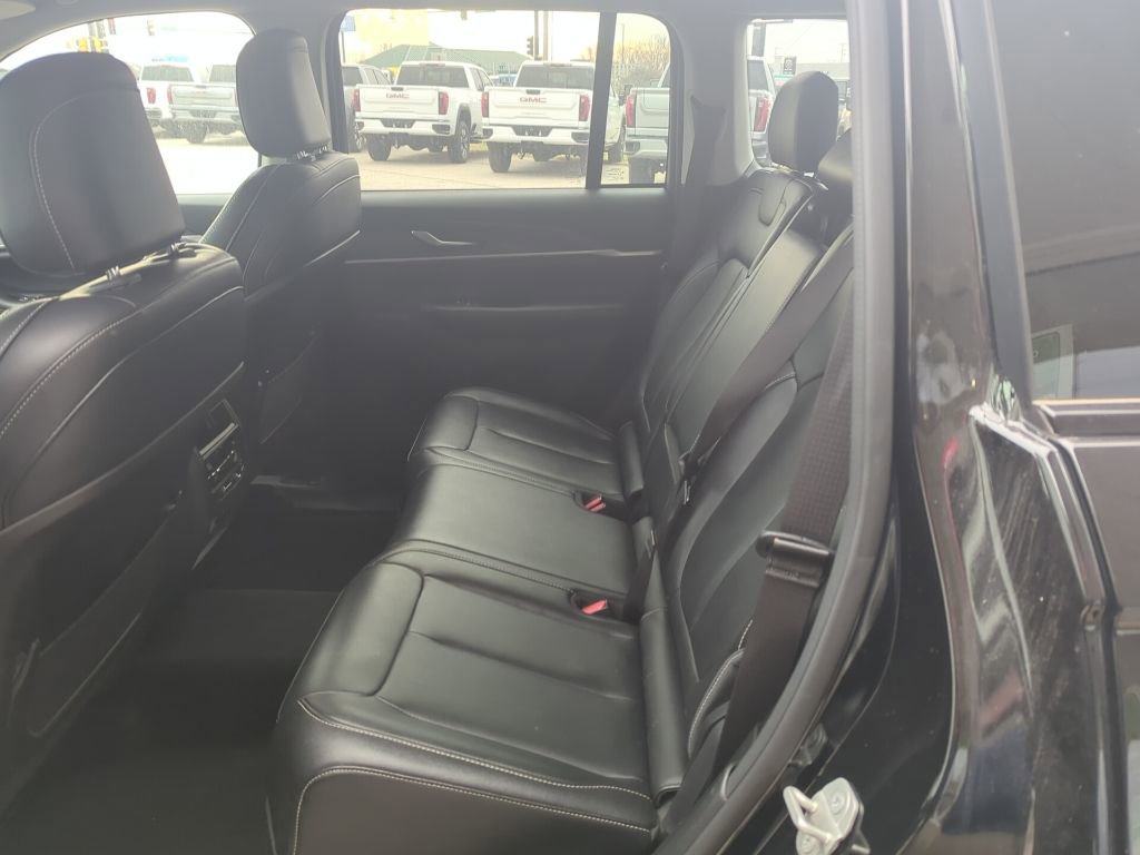 Used 2024 Jeep Grand Cherokee Limited image 21