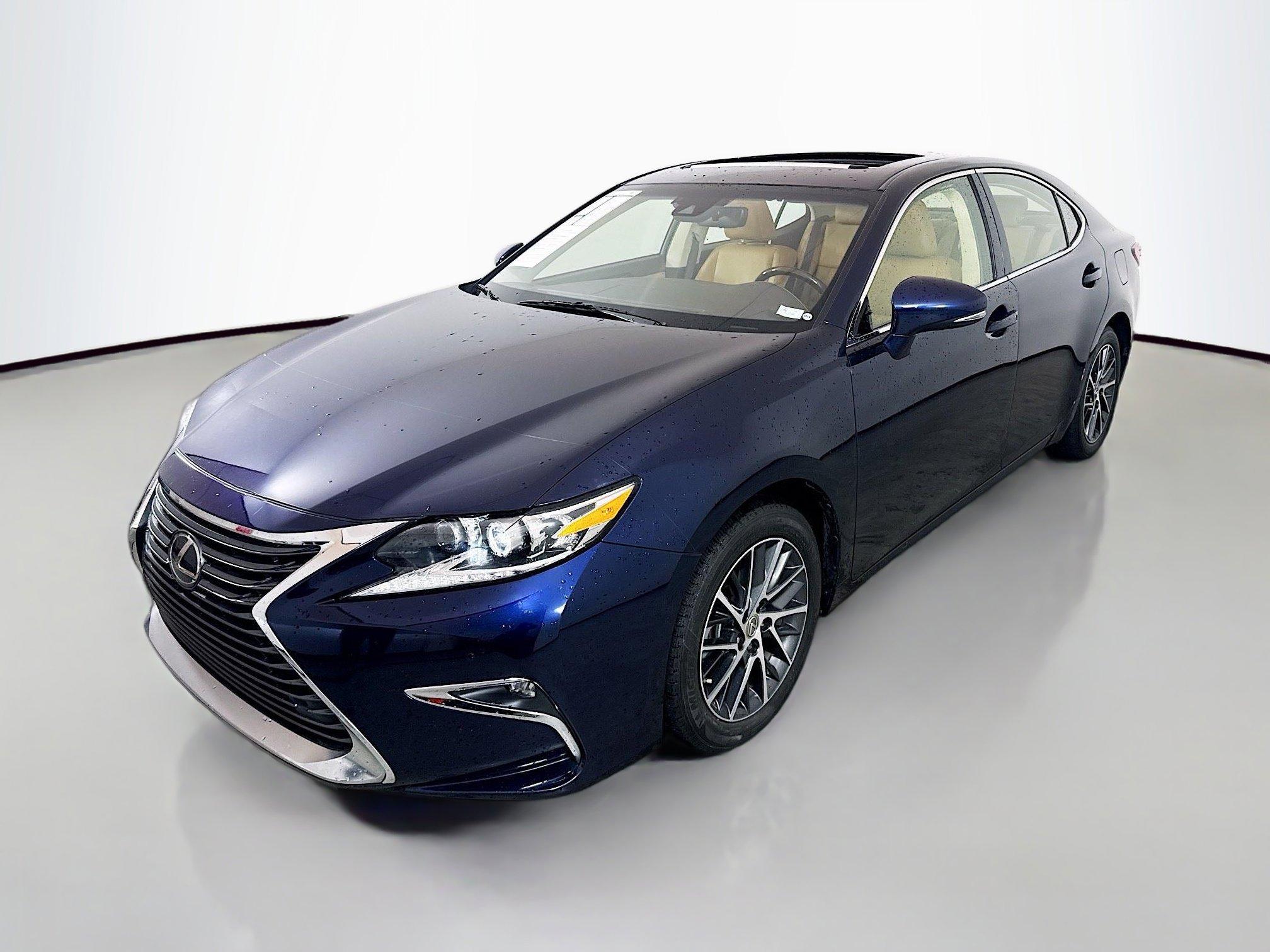 Used 2016 Lexus ES 350 w/ Luxury Package w/Wood Trim FWD image 3