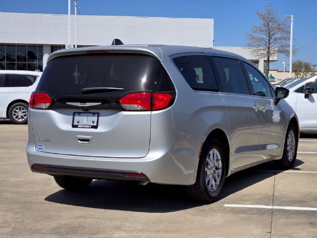 New 2026 Chrysler Voyager LX FWD image 5