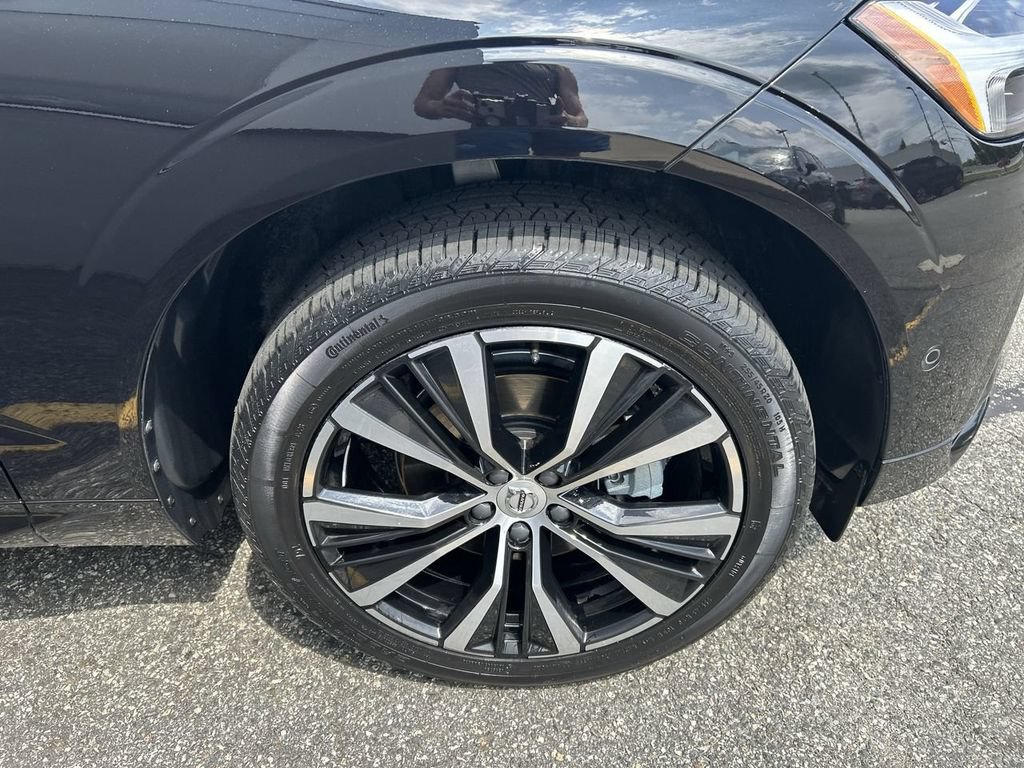 Certified 2023 Volvo XC60 B5 Plus w/ Climate Package AWD/4WD image 13