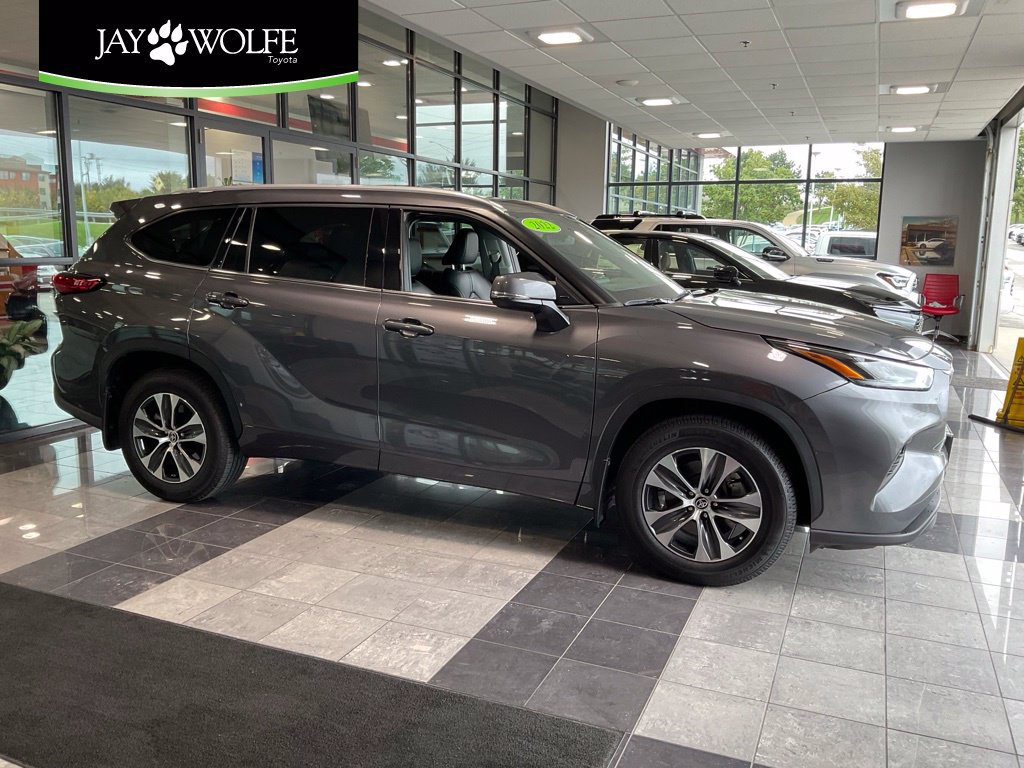 Used 2022 Toyota Highlander XLE