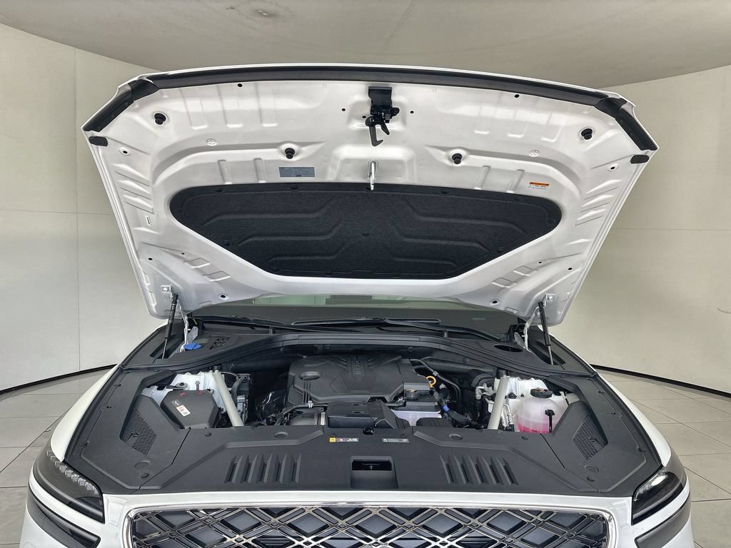 New 2027 Genesis GV70 2.5T Advanced AWD/4WD image 18