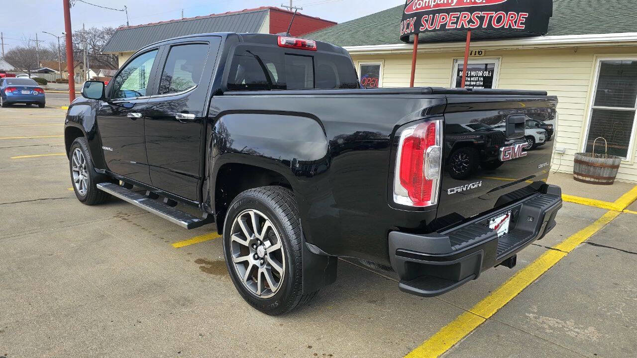 Used 2018 GMC Canyon Denali image 2