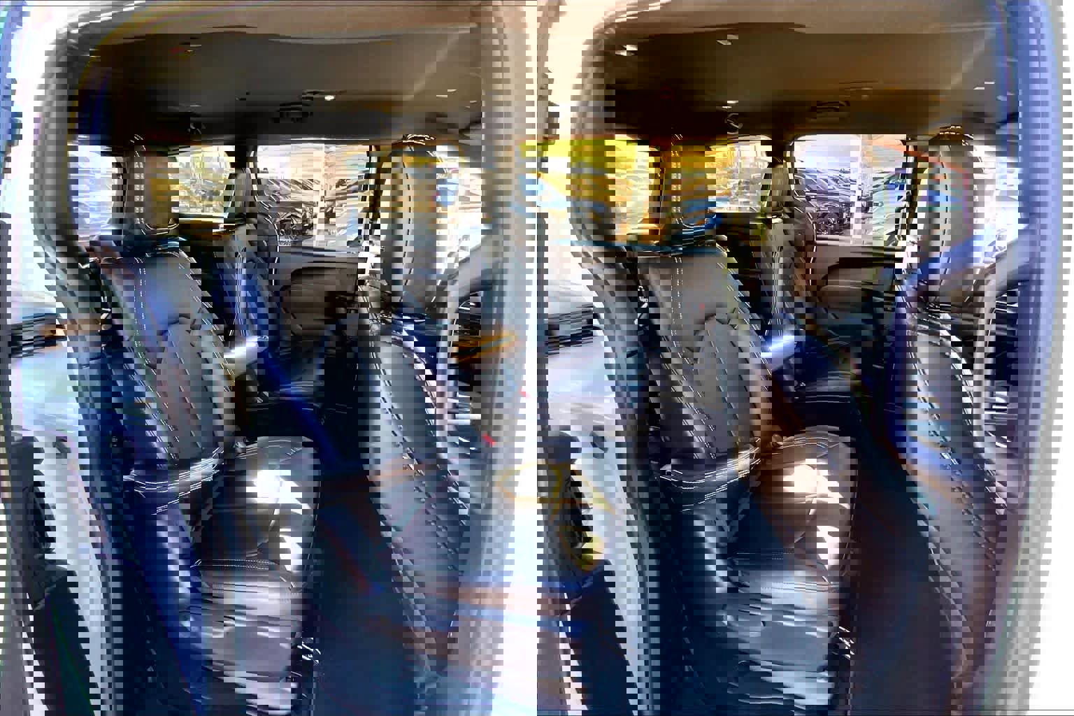 Used 2025 Chrysler Pacifica Select image 20