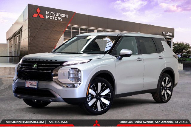 New 2025 Mitsubishi Outlander SE