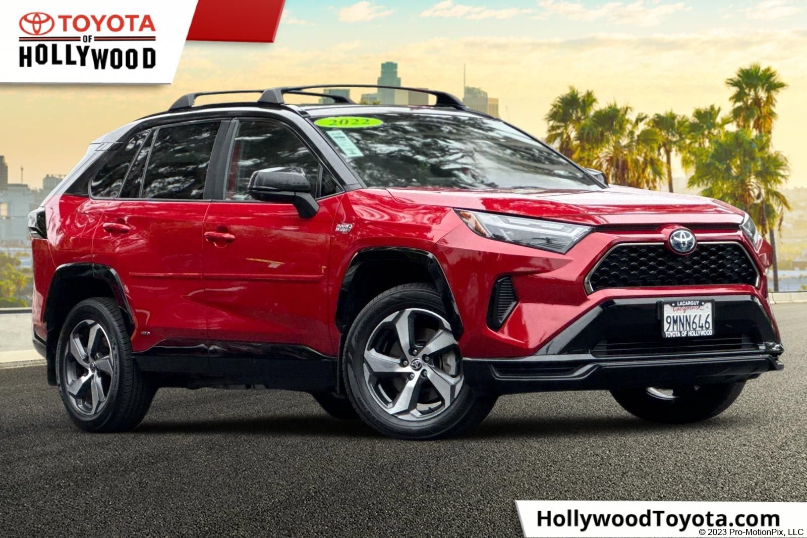 Used 2022 Toyota RAV4 SE w/ Weather & Moonroof Package AWD/4WD image 1