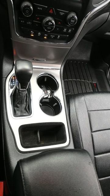 Used 2019 Jeep Grand Cherokee Laredo AWD/4WD image 21