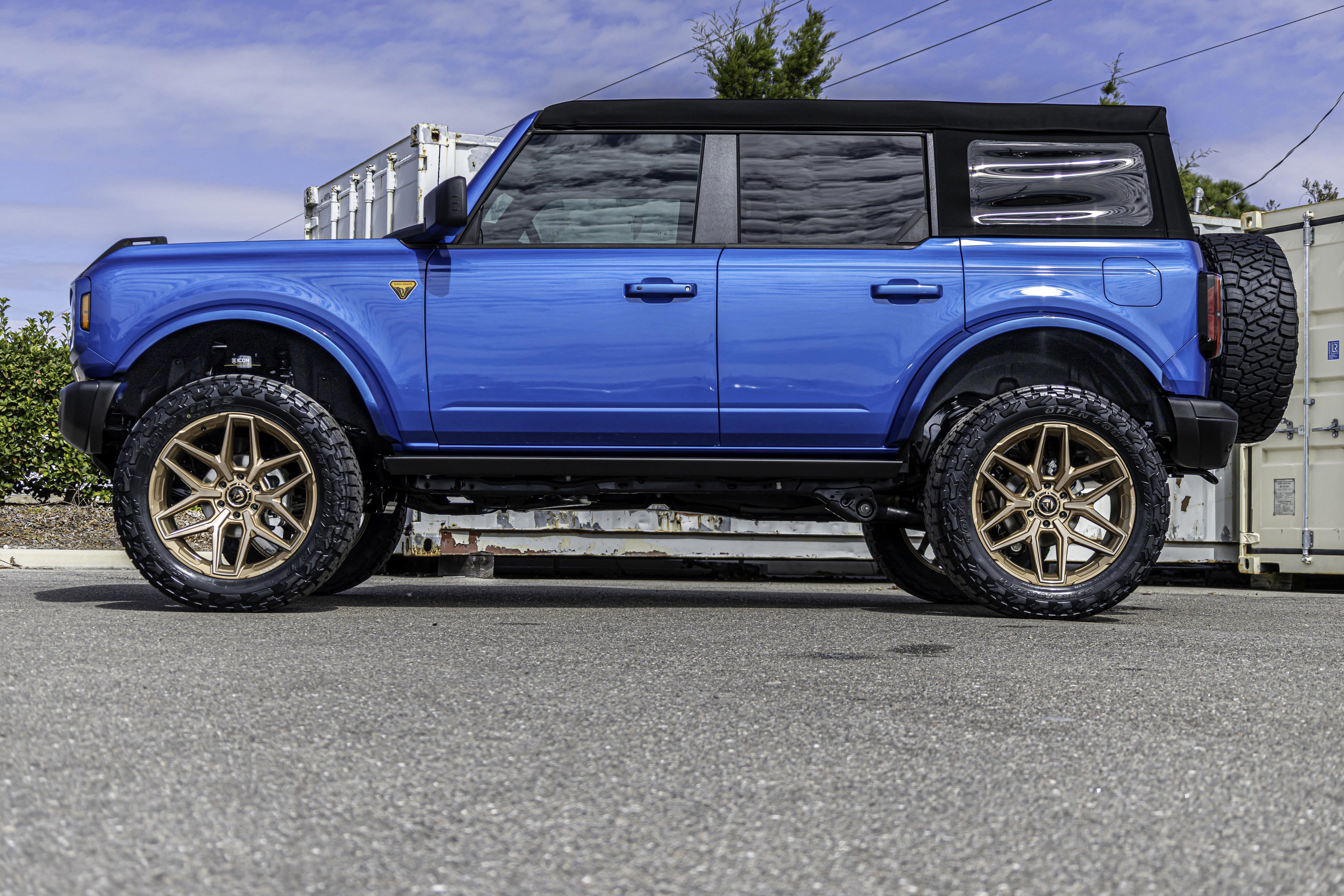 New 2025 Ford Bronco Badlands image 7