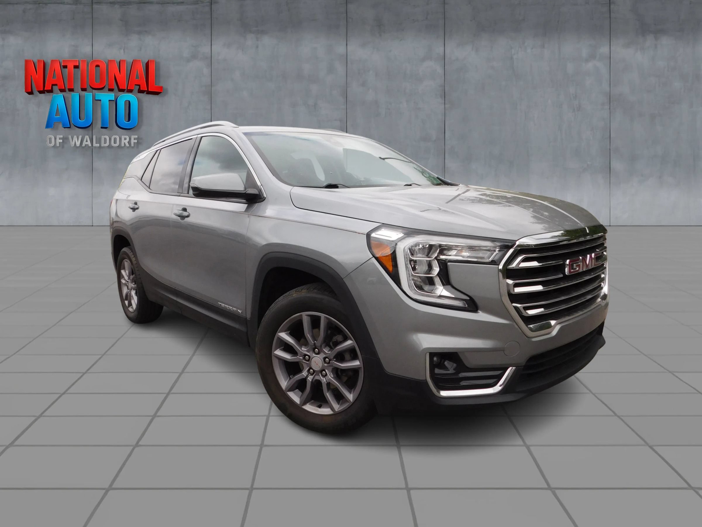 Used 2024 GMC Terrain SLT