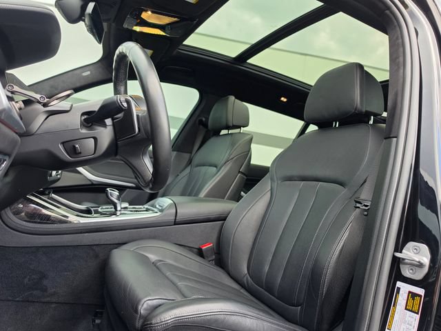 Used 2021 BMW X7 M50i AWD/4WD image 23