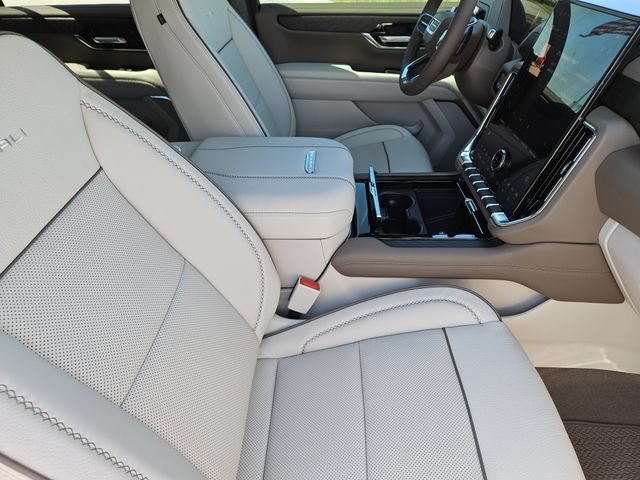 New 2026 GMC Yukon XL Denali w/ Sun & Power Step Package AWD/4WD image 11
