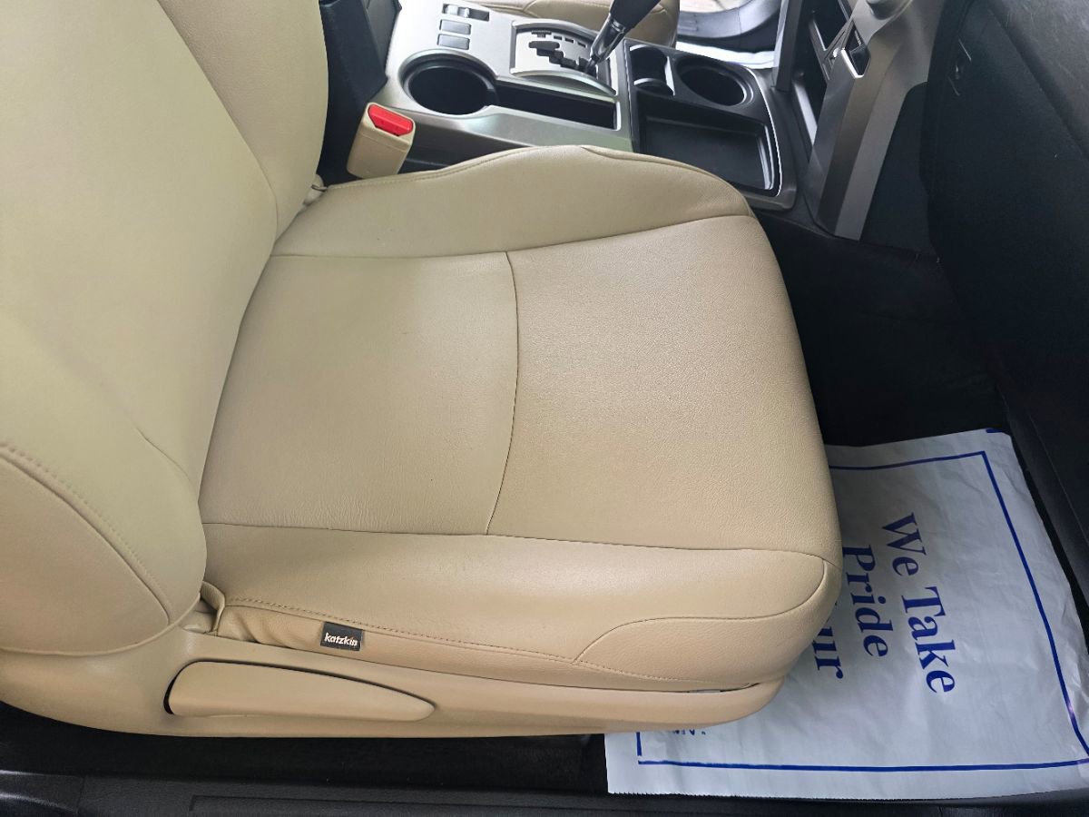 Used 2017 Toyota 4Runner SR5 RWD image 30