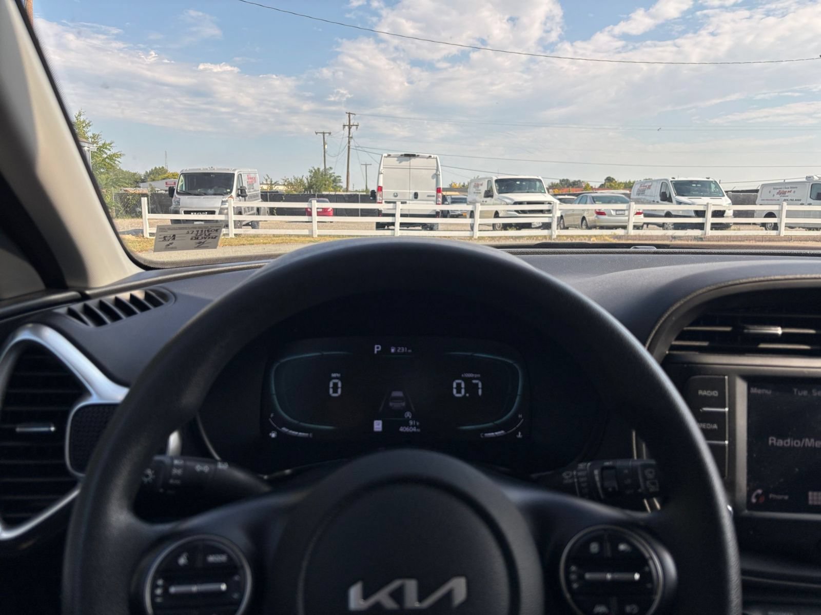 Used 2025 Kia Soul LX w/ LX Technology Package FWD image 27
