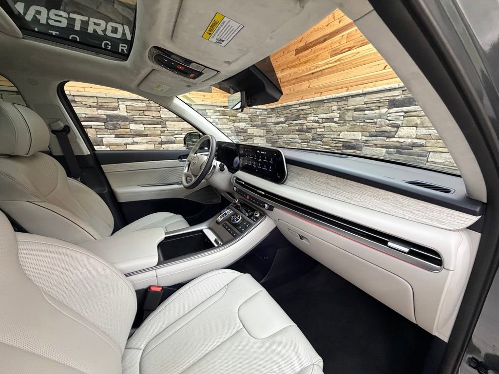 Used 2025 Hyundai Palisade Calligraphy image 13