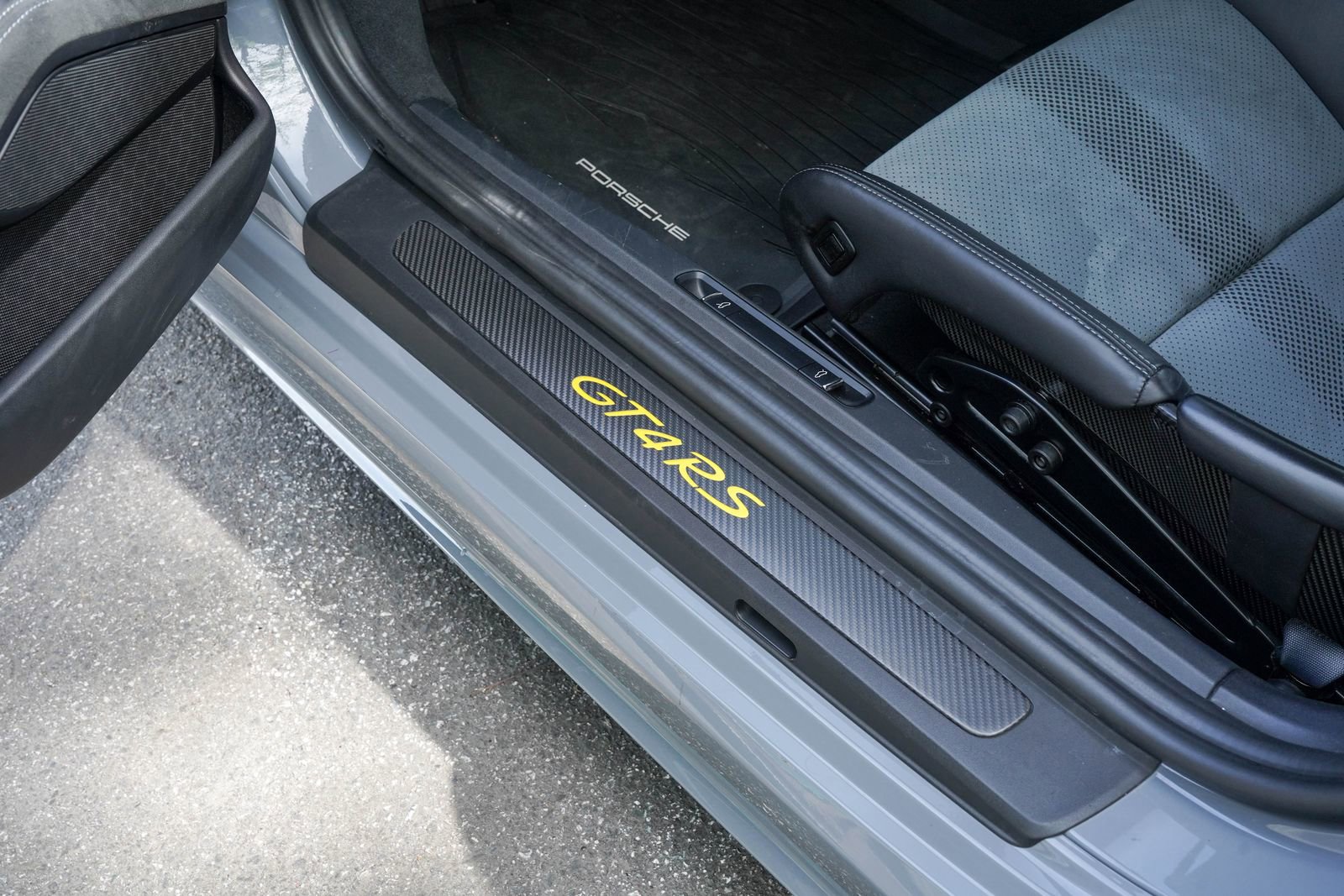 Certified 2023 Porsche 718 Cayman GT4 RS w/ Weissach Package image 24