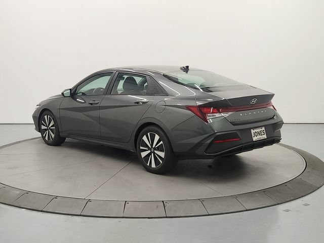 Used 2024 Hyundai Elantra SEL FWD image 6