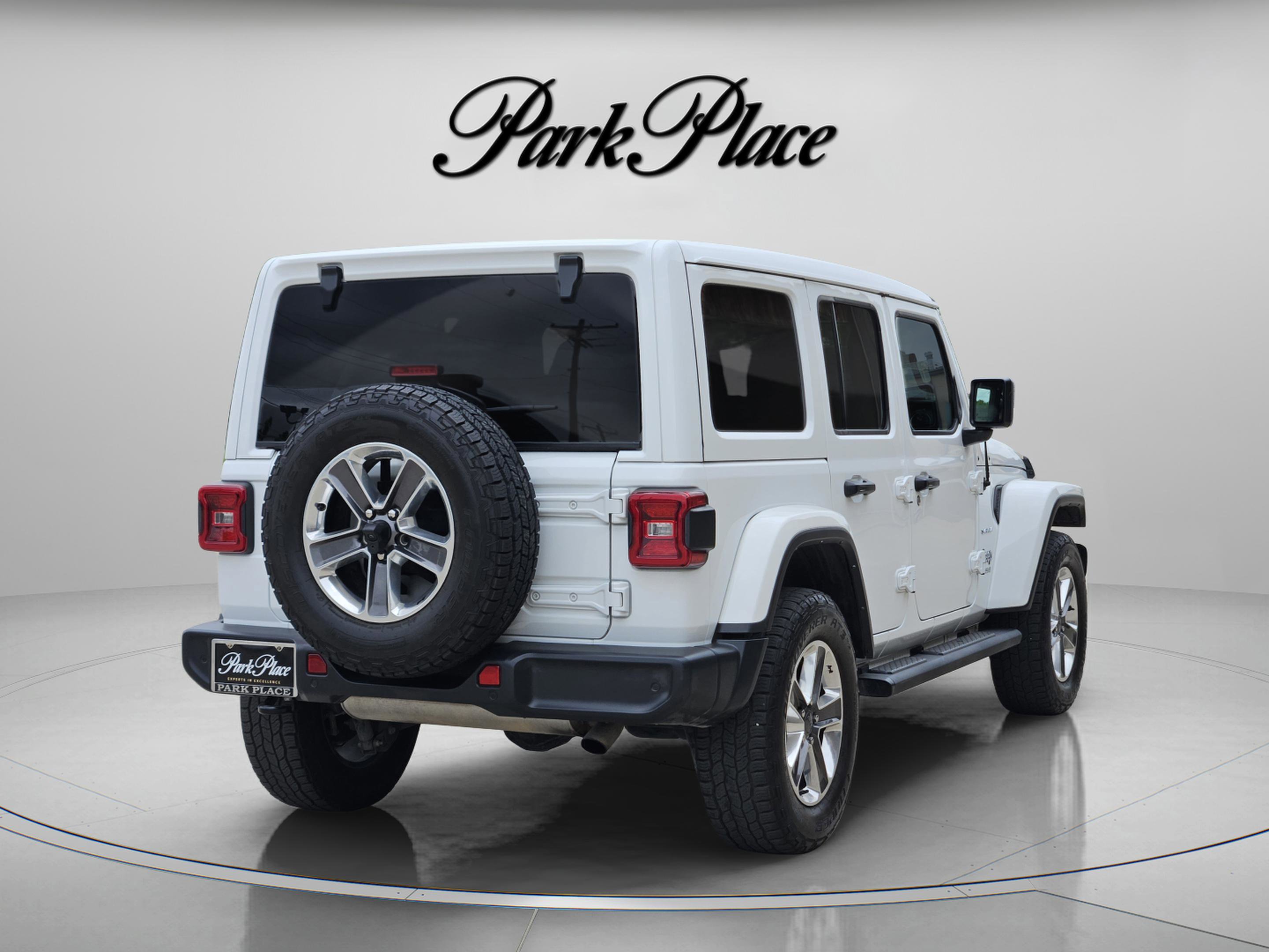 Used 2021 Jeep Wrangler Unlimited Sahara w/ LED Lighting Group image 6