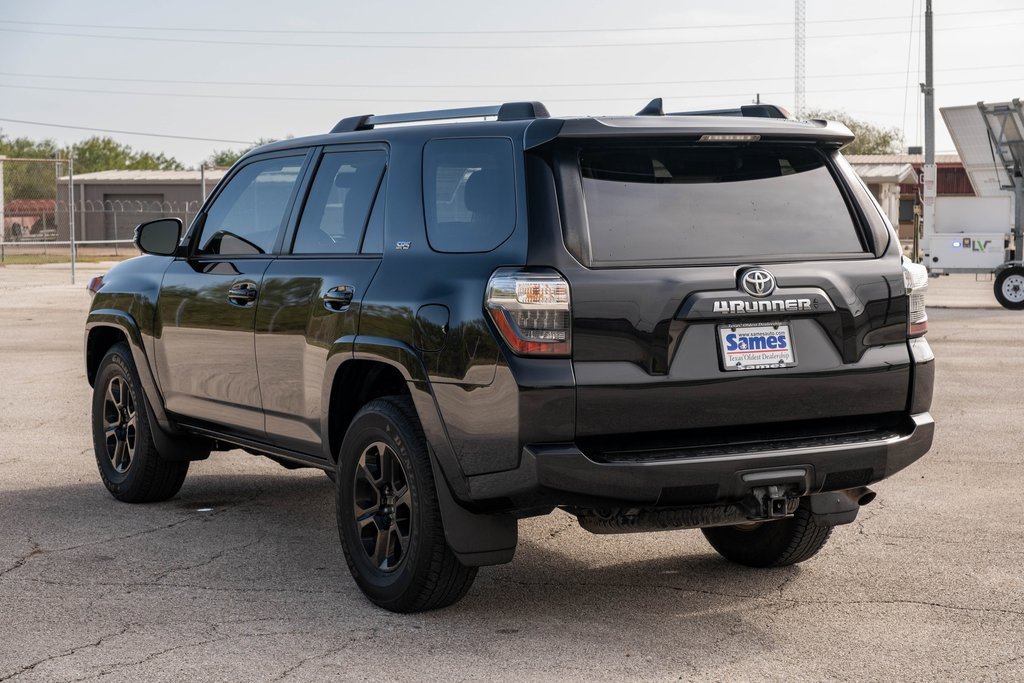 Used 2022 Toyota 4Runner SR5 Premium image 5