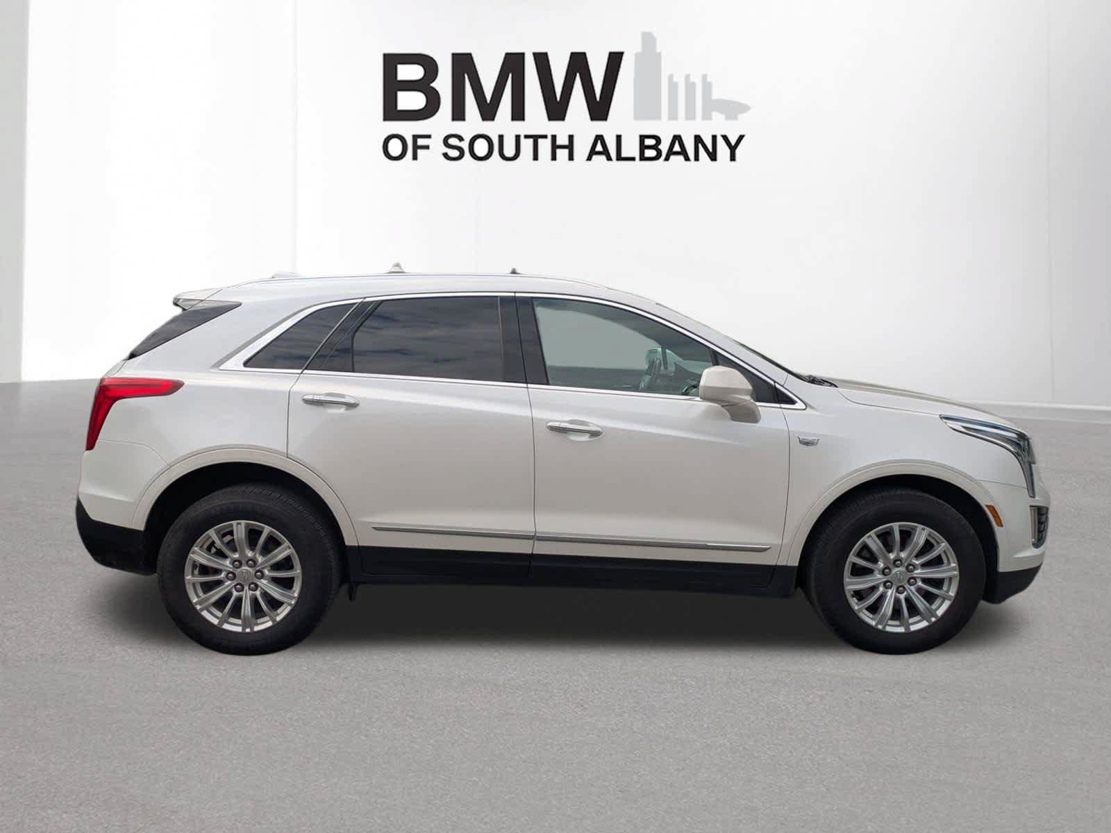 Used 2019 Cadillac XT5 AWD image 2