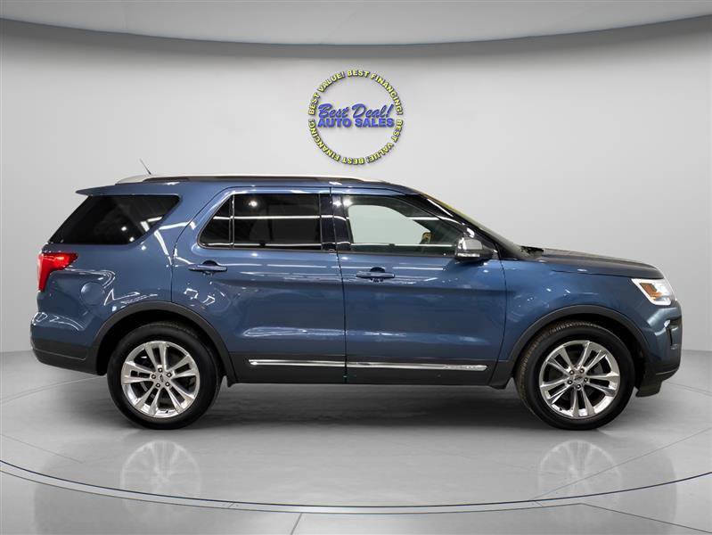 Used 2019 Ford Explorer XLT w/ Equipment Group 202A AWD/4WD image 6