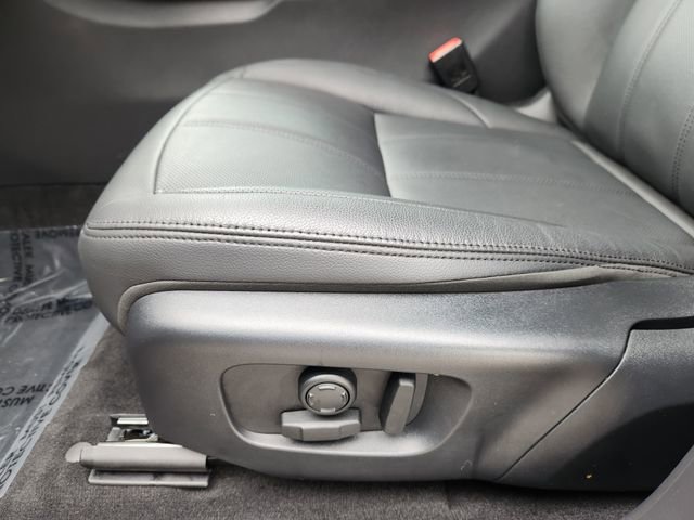 Certified 2025 Land Rover Range Rover Evoque S image 26