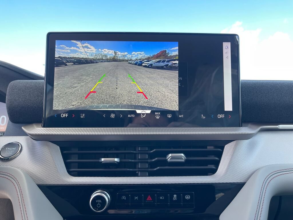 New 2026 Ford Explorer Active w/ Active Comfort Package AWD/4WD image 9