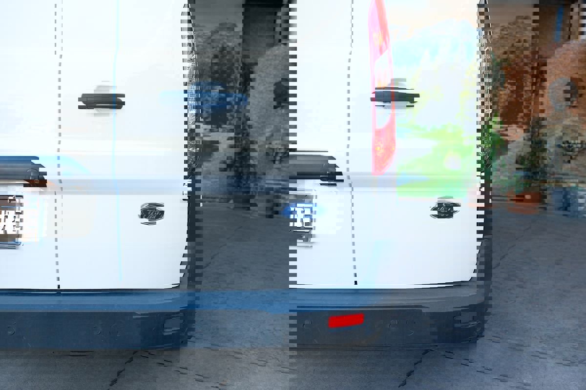 Used 2020 Ford Transit Connect XL image 40