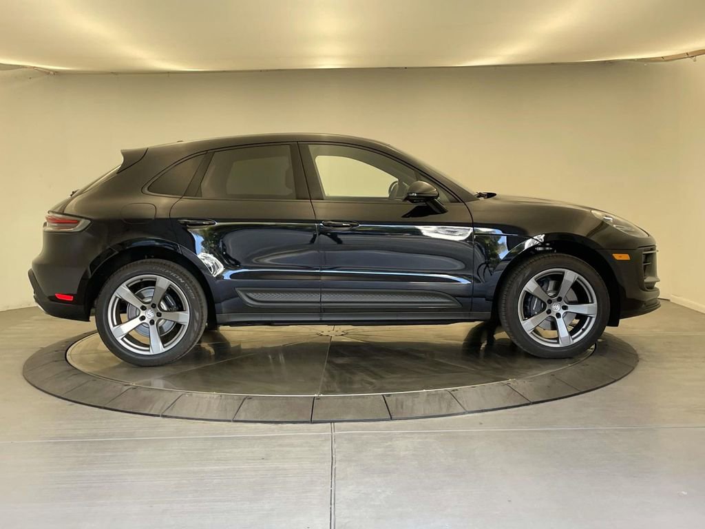 New 2025 Porsche Macan image 8