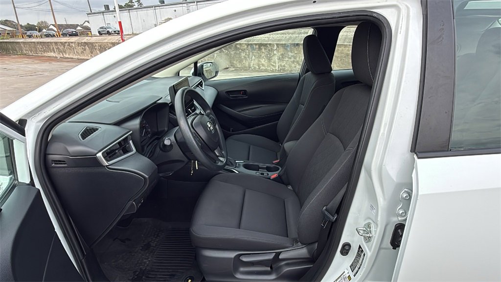 Used 2023 Toyota Corolla LE image 9
