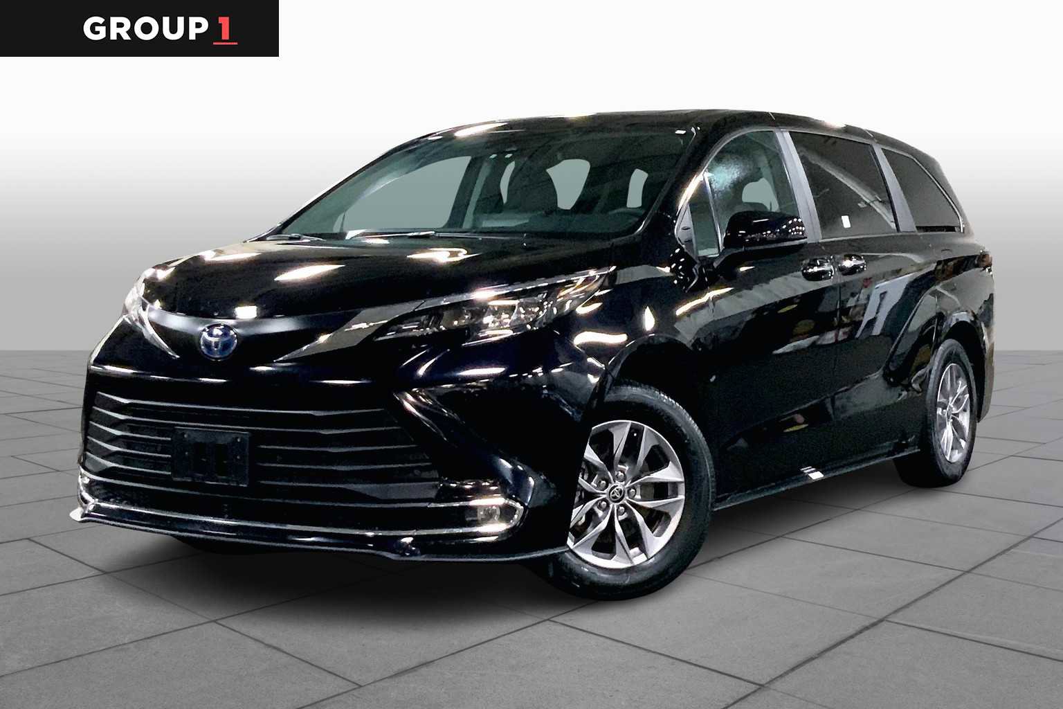 Used 2024 Toyota Sienna XLE