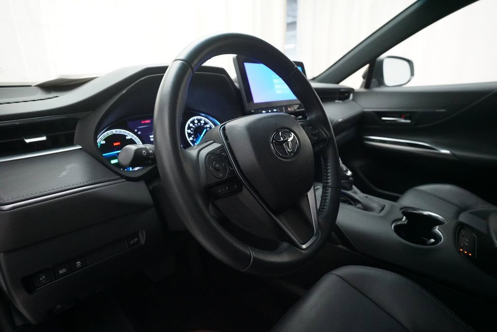 Used 2024 Toyota Venza Nightshade image 8