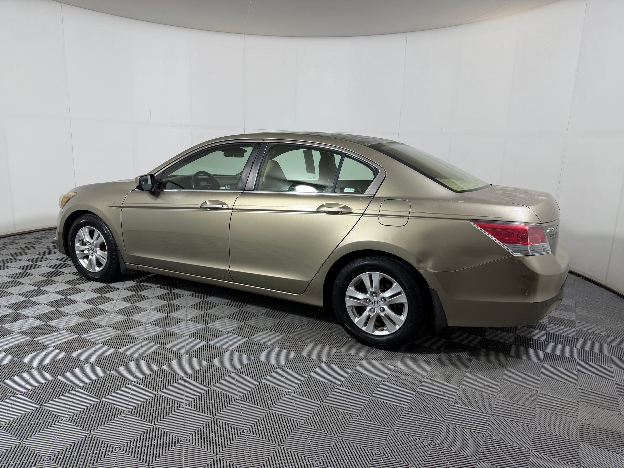 Used 2008 Honda Accord LX-P image 2