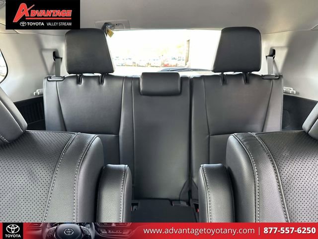 Used 2024 Toyota Grand Highlander Limited AWD/4WD image 14